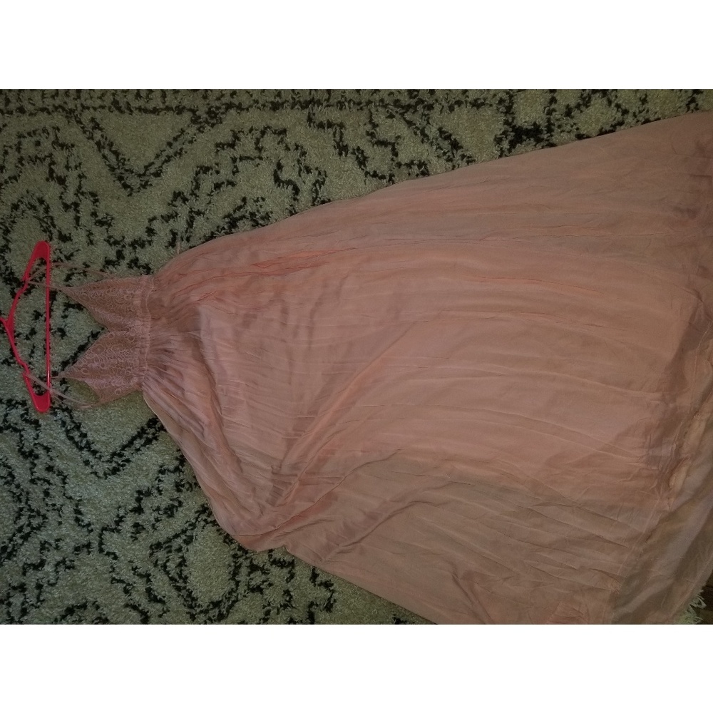 Dress - Picture 2 of 3